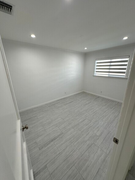 Building Photo - 2666 N Frederic St