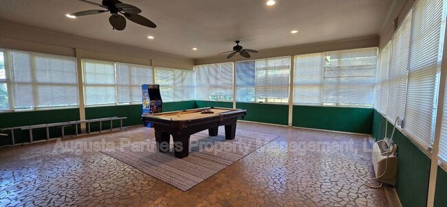 Building Photo - 289 Ashbrook Dr