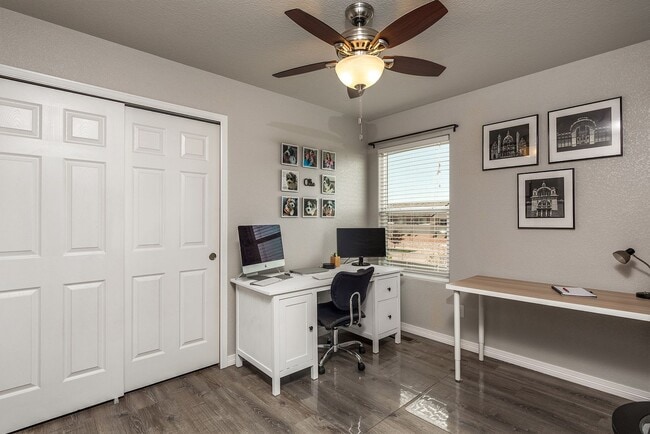 Building Photo - 7256 Red Cardinal Loop