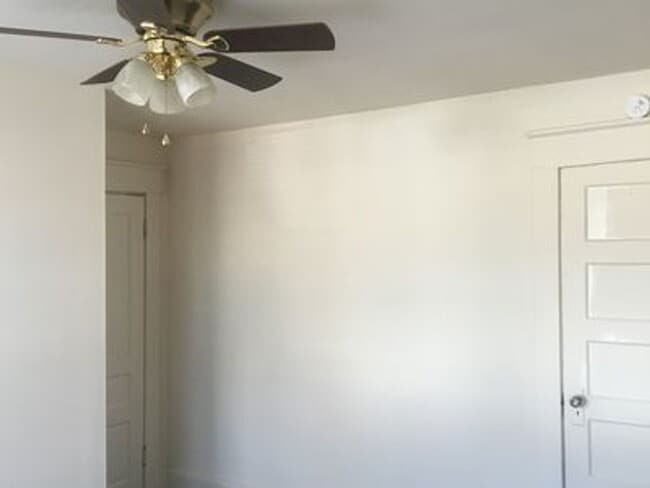 Building Photo - 3.5 bed house in Fulton Hill! Enjoy the beautiful neighborhood, central hvac, laundry, yard!