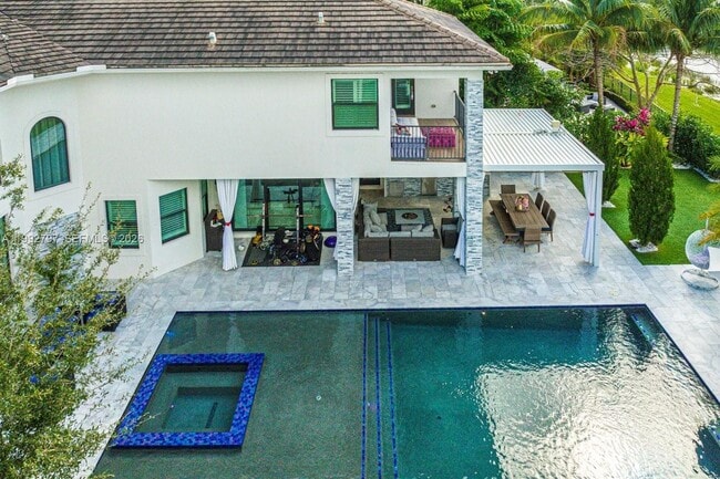 Building Photo - 16849 Pierre Cir