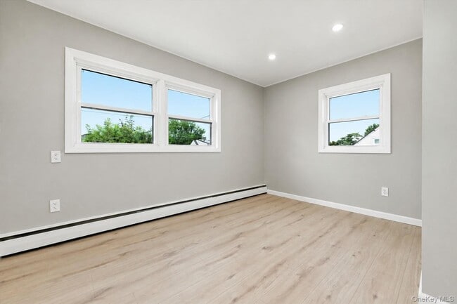 Building Photo - 24 Crag Ln