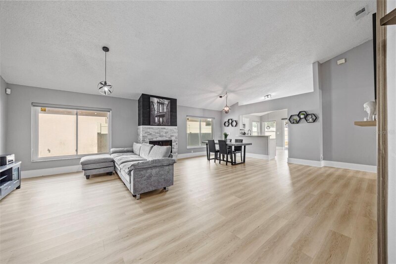 Building Photo - 10253 Allenwood Dr