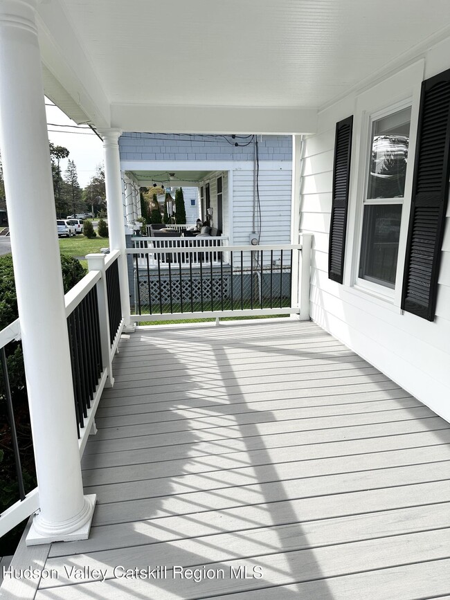 Building Photo - 18 Koeppel Ave