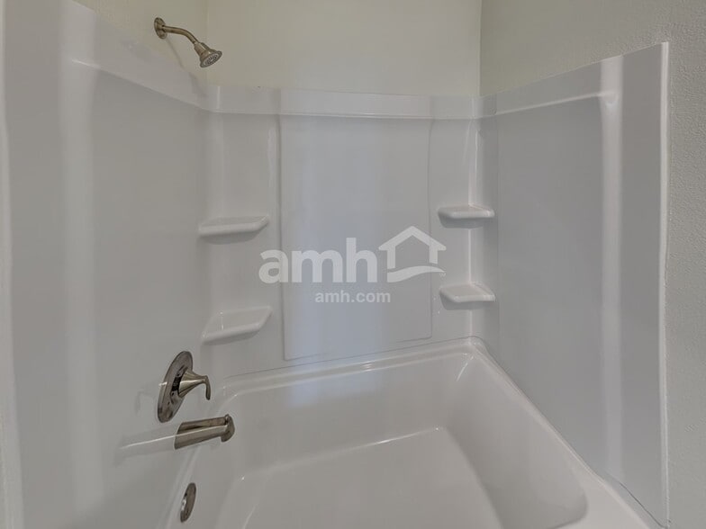 Building Photo - 5993 Sycamore Pl St