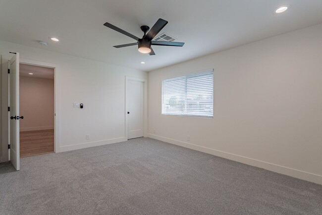 Building Photo - Stunning Clean Updated Home in Tempe!