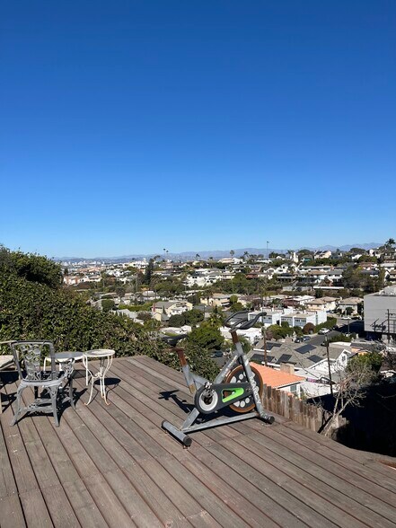 Building Photo - 7221 Earldom Ave