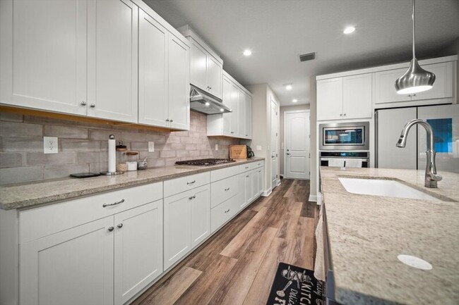 Building Photo - 11358 Newtonian Blvd