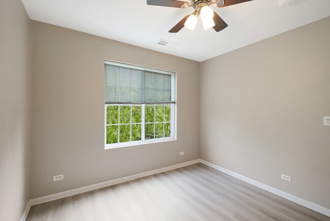 Building Photo - 64 Village Station Ln