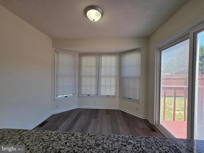 Building Photo - 23 Lordship Ln
