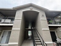 Building Photo - 3705 SW 27th St