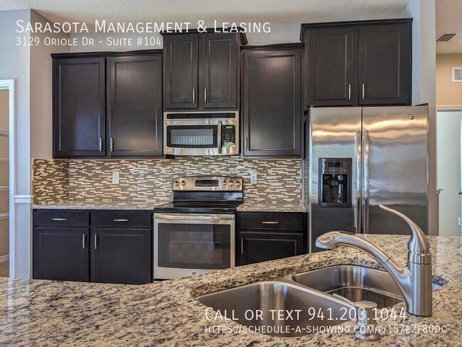 Building Photo - 3129 Oriole Dr