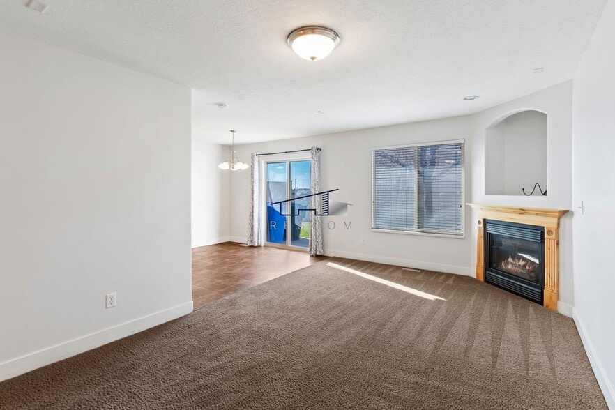 Building Photo - 1613 N 450 E