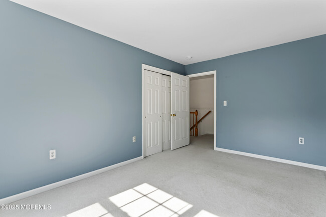 Building Photo - 5 Mulberry Ln
