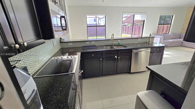 Building Photo - 10032 NW 87th Terrace