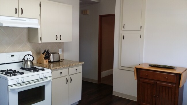 Building Photo - 3-Bedroom Bungalow in Newberg near GFU and...