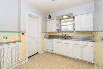 Building Photo - 2802 Digby Ave