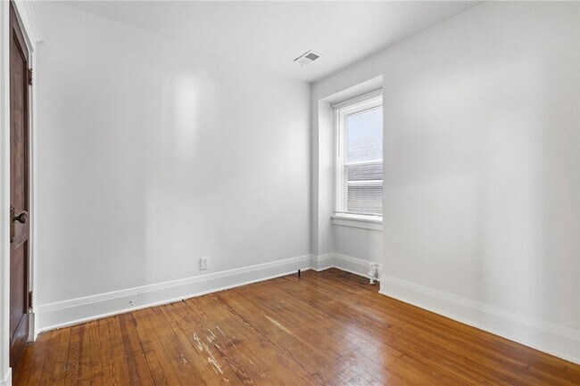 Building Photo - 407 Biddle Ave