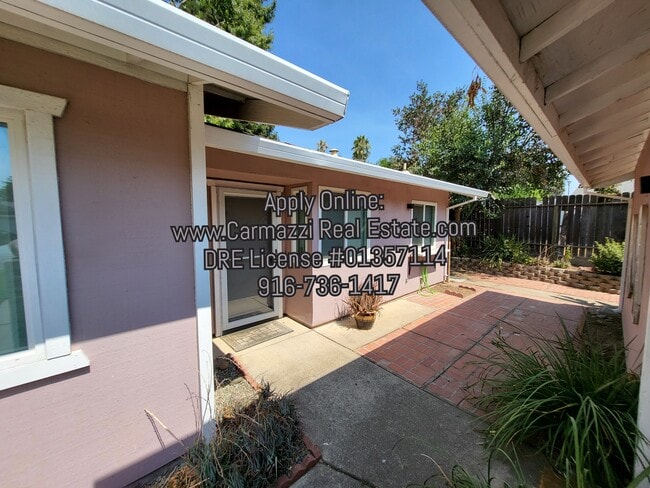 Building Photo - 9397 Deeth Ct