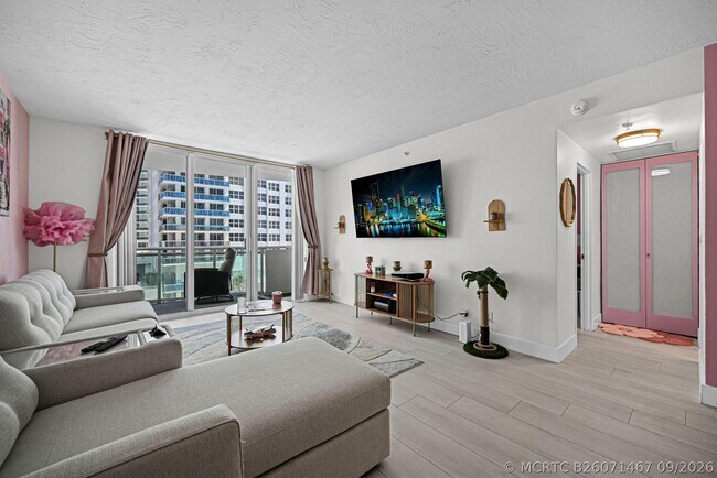 Building Photo - 3001 S Ocean Dr