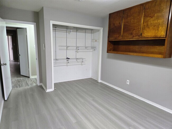 Building Photo - 1903 Riflewood Cir