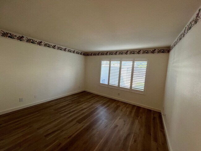 Building Photo - Great home in wonderful neighborhood - Cam...