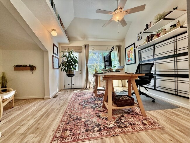 Building Photo - Distinguished 4 bed, 2 bath Bungalow in the Old North End