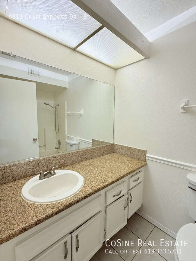 Building Photo - 9813 Caspi Gardens Dr
