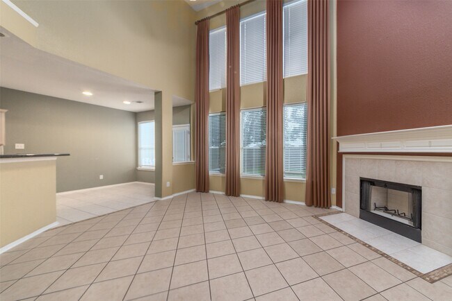 Building Photo - 8406 Manassas Ln