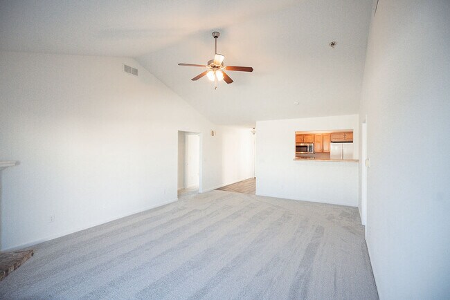 Building Photo - 642 Sedgegrass Dr