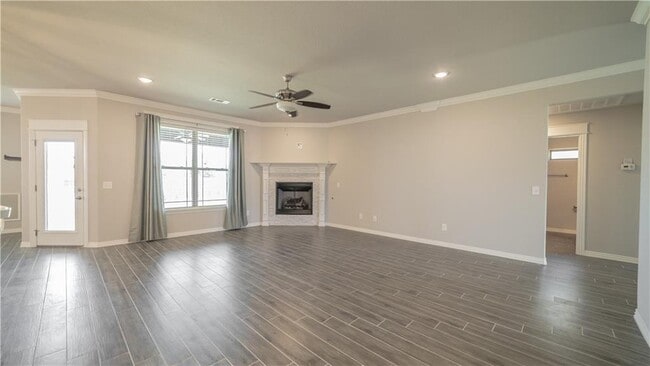 Building Photo - 1222 Bradley St