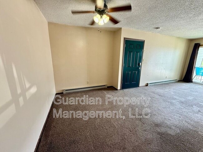 Building Photo - 1010 N Walnut St