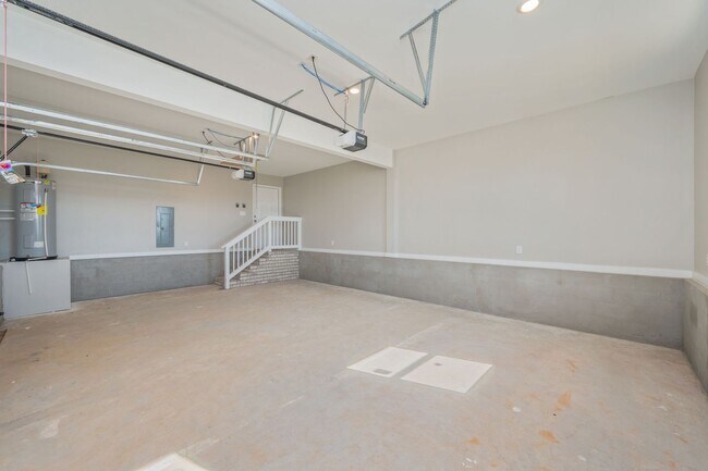 Building Photo - NEW Construction for Rent!!  IDEAL location on the edge of town!