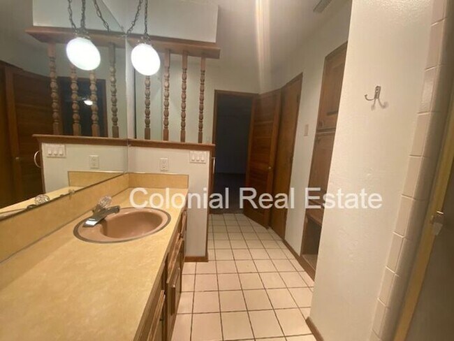Building Photo - 3 bedroom home for rent