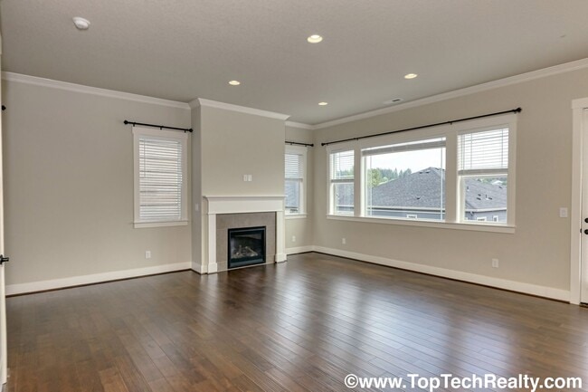 Building Photo - Lovely Beaverton Home 3BR, 2.5 BTH Great Location & A+Schools!
