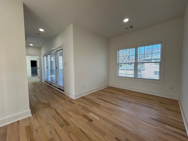 Building Photo - 73 Whitefoord Ave SE