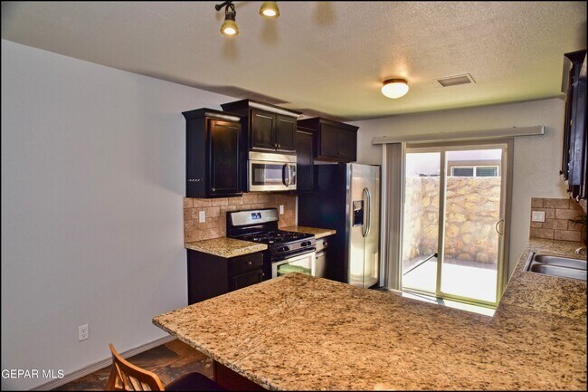Building Photo - 703 Joe Rodriguez Dr