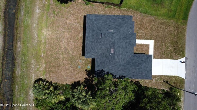 Building Photo - 2862 Pomello Ave SW