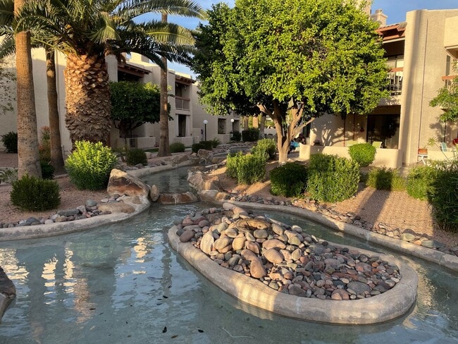 Building Photo - $1,550 2-3 Bedroom For Lease With Community Heated Pool & Spa in 85207!