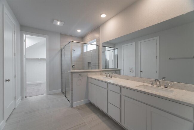Building Photo - 155 Renodes Garden Ln