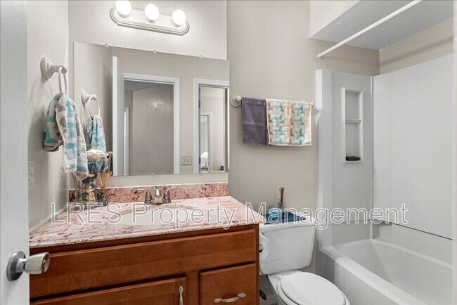 Building Photo - 4600 Lighthouse Cir