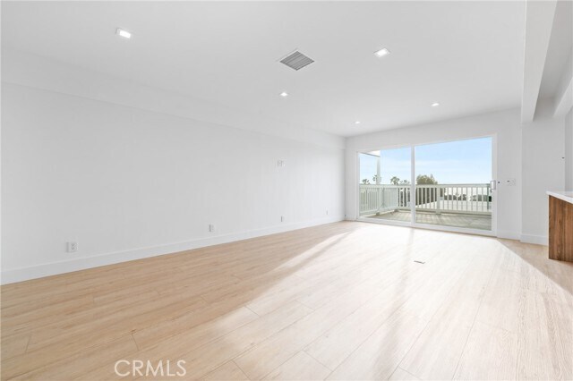 Building Photo - 400 Loma Terrace
