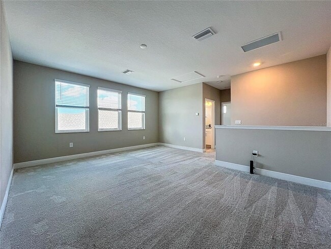 Building Photo - 5559 Trevesta Pl