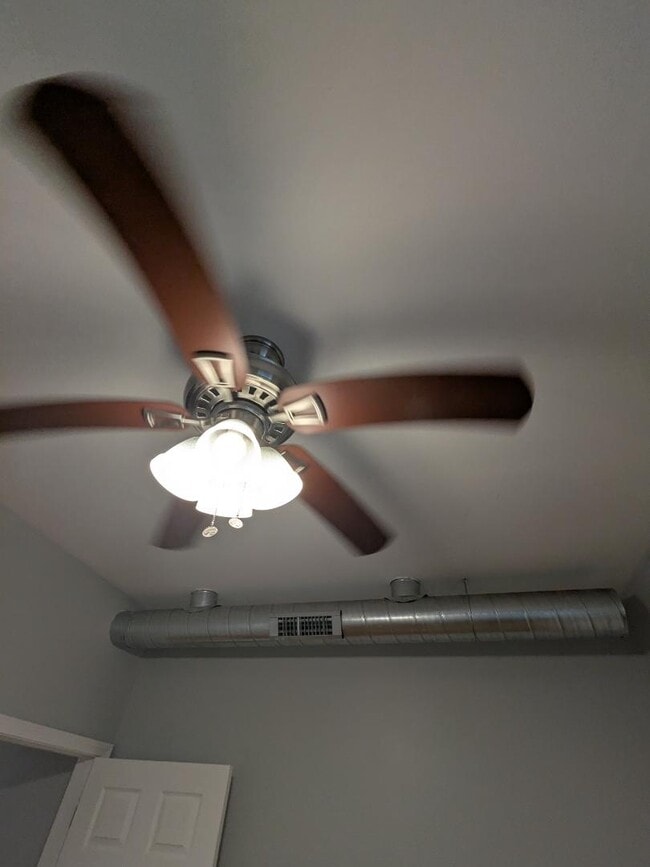 Building Photo - 3911 Castleman Ave