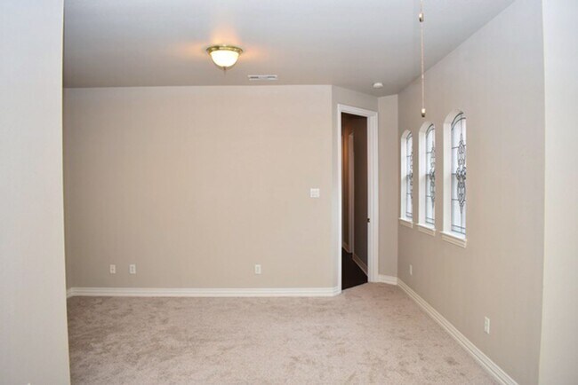 Building Photo - 516 Arcadia Dr