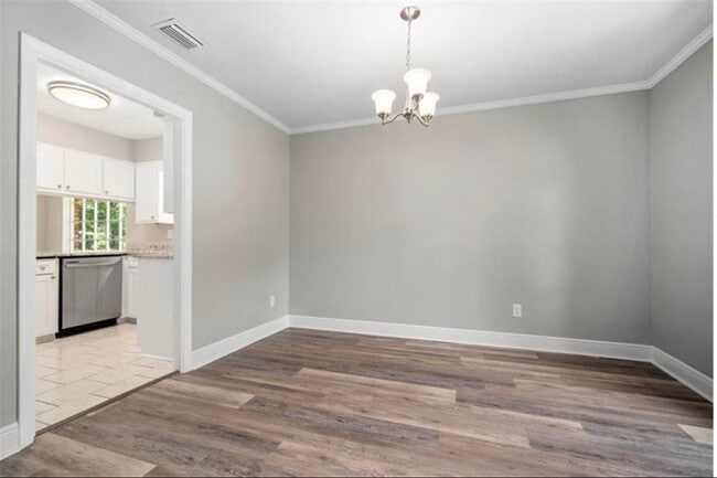Building Photo - 5405 Timberlane Dr