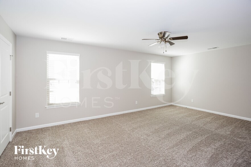 Building Photo - 7357 Elbens Ln SW