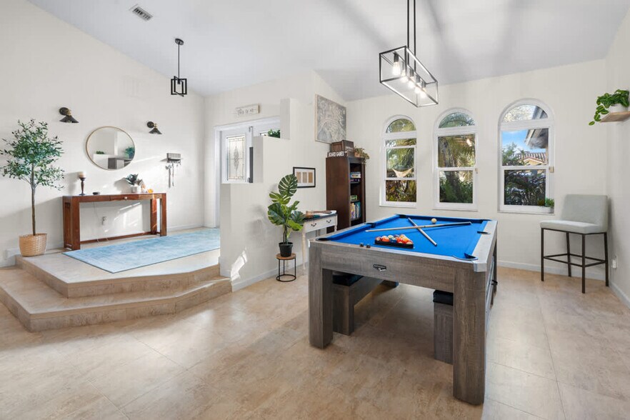 Building Photo - 7071 SW 20th St