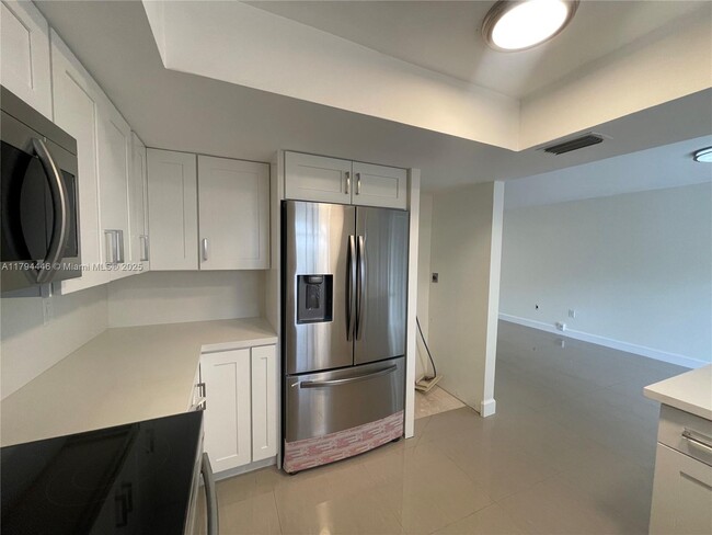 Building Photo - 12370 SW 52nd Pl