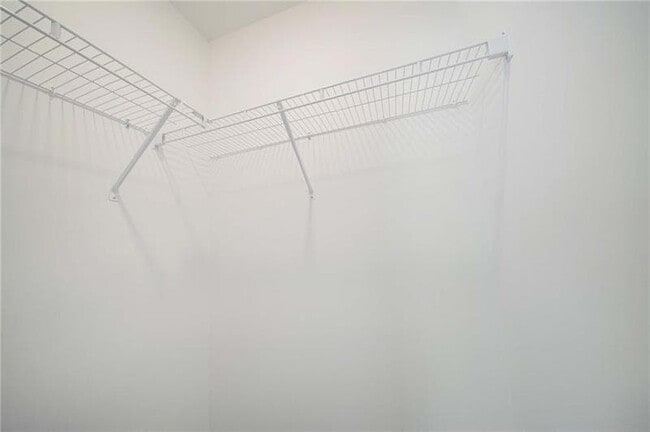 Building Photo - 320 Silverleaf Trl